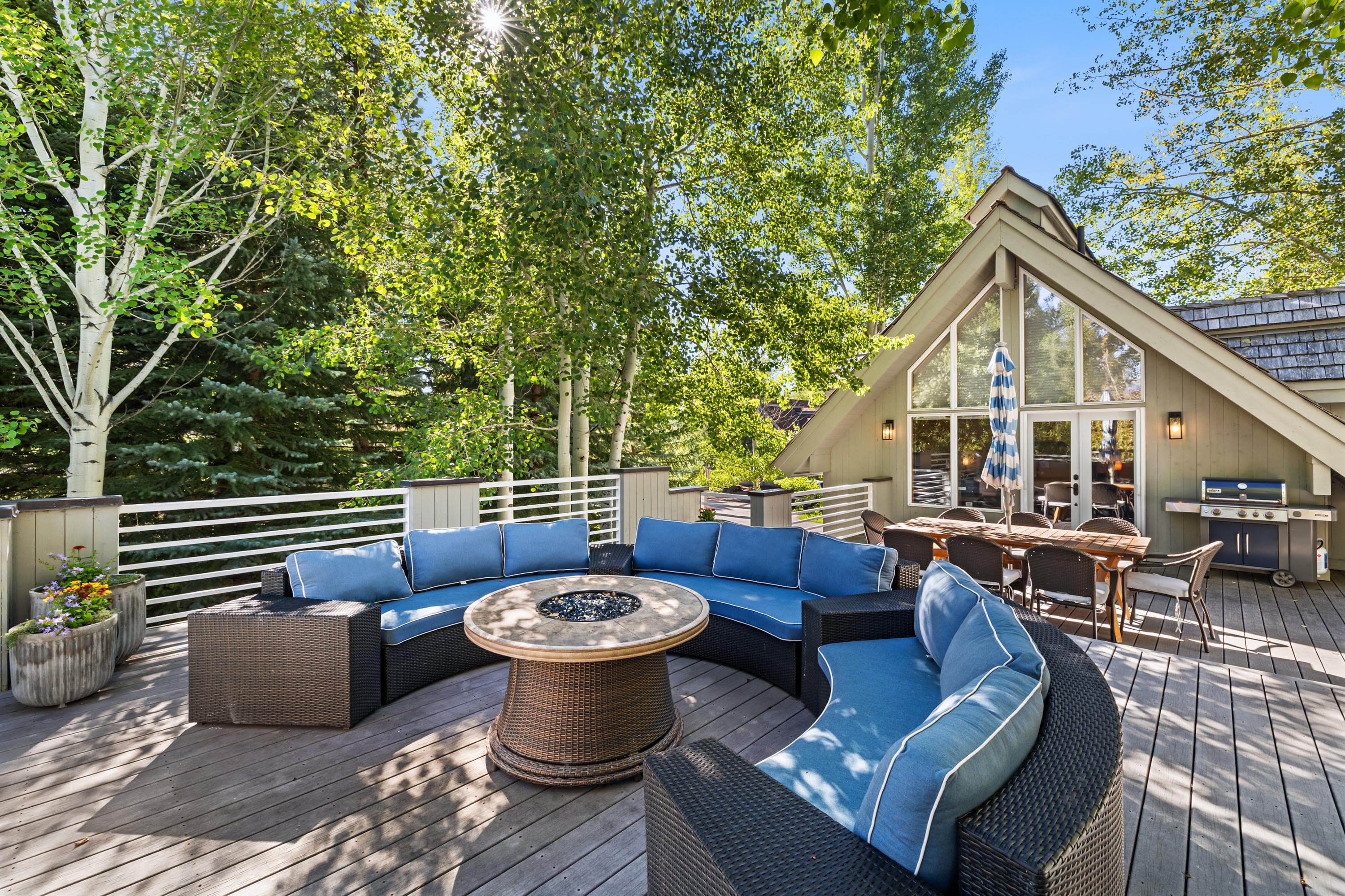Outdoor Features