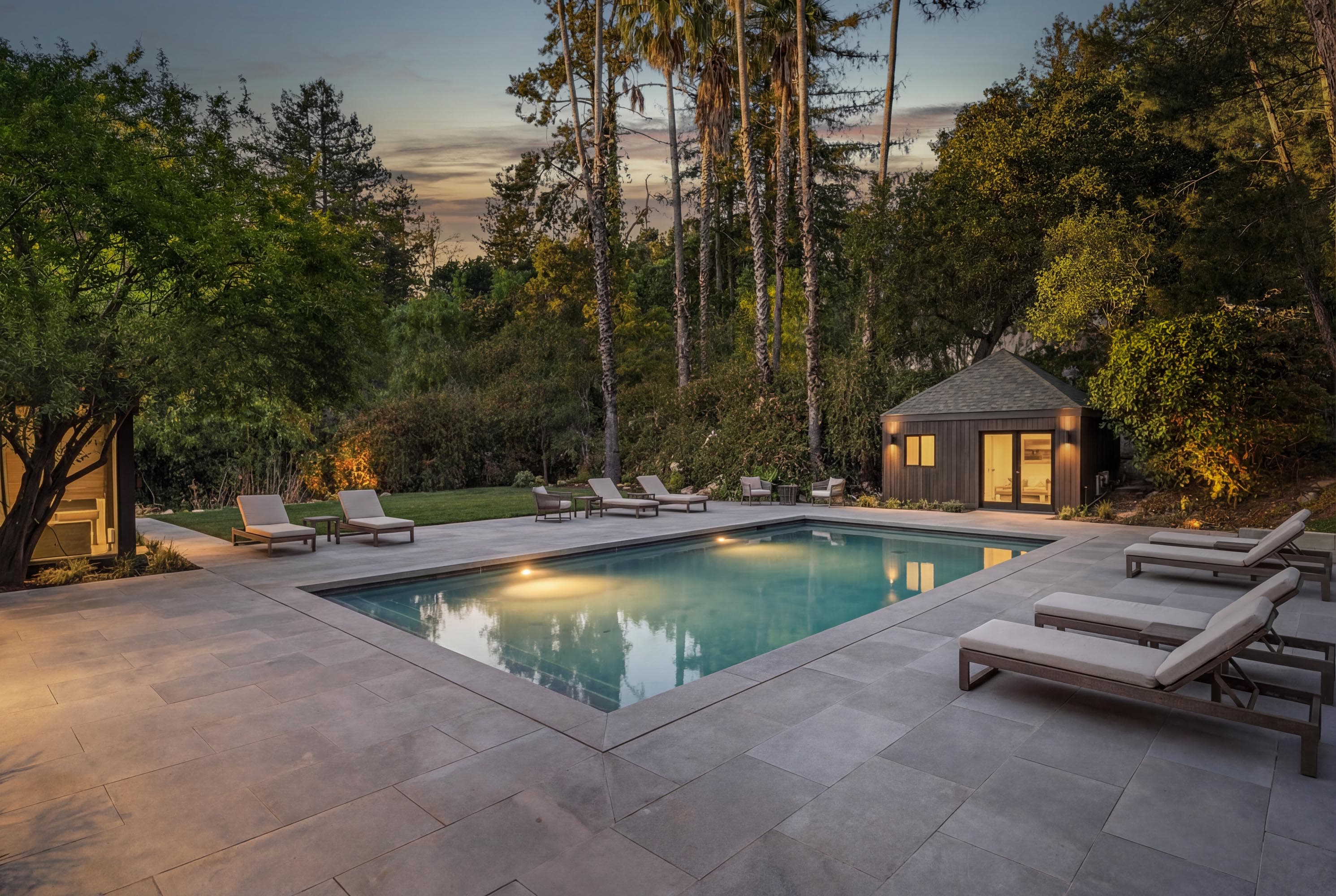 Outdoor Features